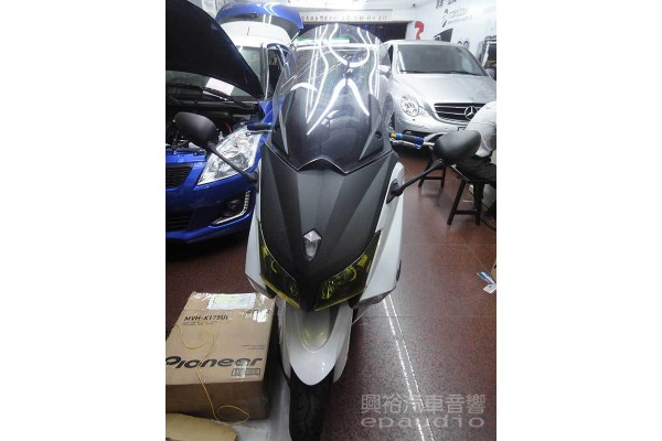 【摩托車】YAMAHA T-MAX 安裝 行車紀錄器