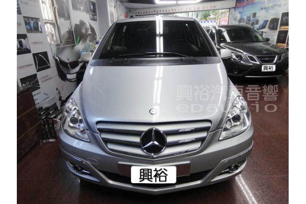 【BENZ B170】安裝 專用螢幕主機 | 數位 | 導航 | 倒車 | 行車記錄器