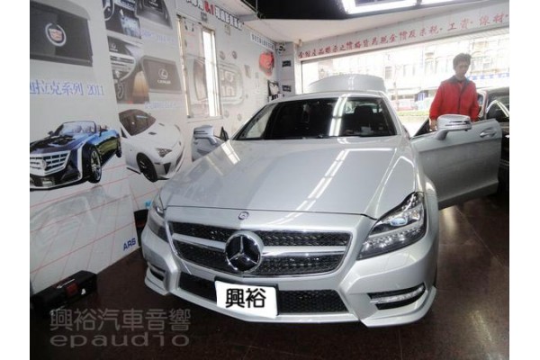 【BENZ 賓士】CLS350 安裝 行車記錄器 | 防護罩 | 測速器