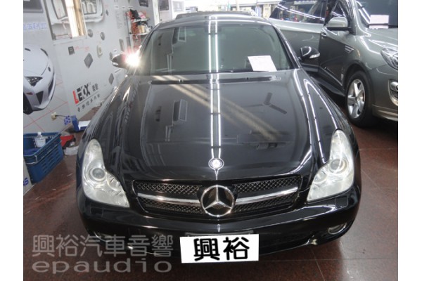 【BENZ 賓士】CLS350 安裝 專款螢幕主機 | 倒車鏡頭