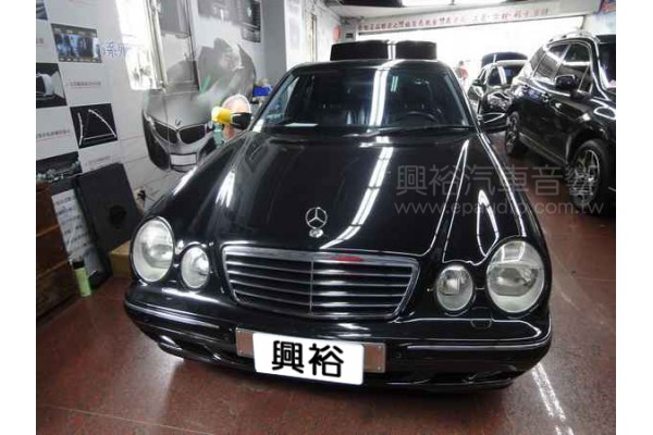 【BENZ W210】E280 安裝 螢幕主機 | 木工