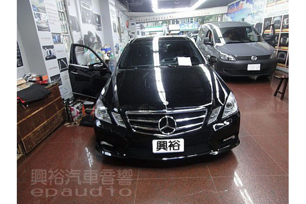 【BENZ W212】E550 安裝 導航 | 介面 | 喇叭 | 擴大機