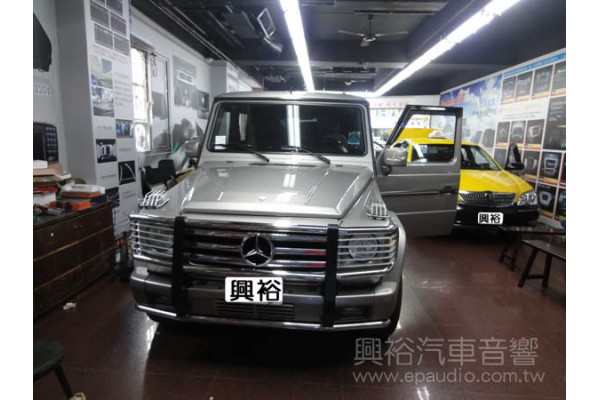 【BENZ 賓士】G55 安裝 四分割行車記錄