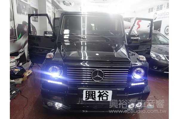 【BENZ 賓士】G500 安裝 螢幕主機 | 固定螢幕 | 胎壓偵測器 | 行車記錄器 | 倒車鏡頭