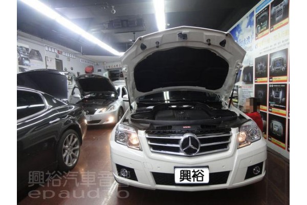 【BENZ 賓士】GLK220 安裝 螢幕主機 | 行車記錄器 | 倒車鏡頭