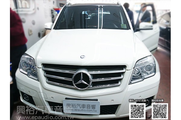 【BENZ 賓士】2012年 GLK220 安裝 專款安卓機 | 倒車鏡頭