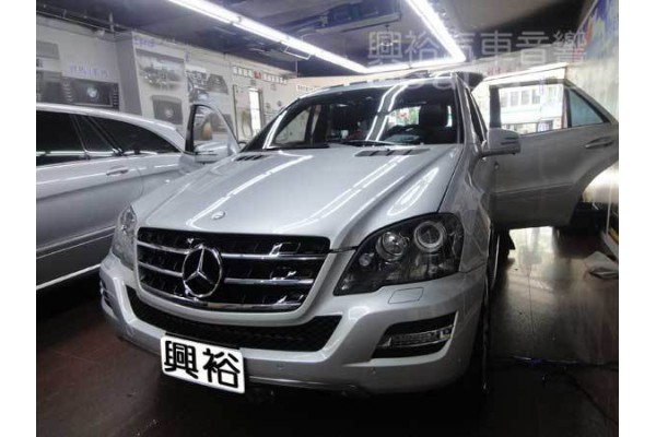 【BENZ 賓士】ML350 安裝環景系統