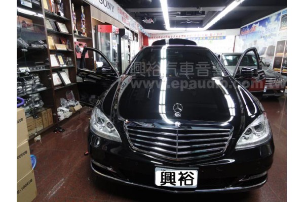 【BENZ 賓士】S350 安裝 行車紀錄器 | 數位