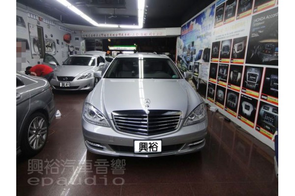 【BENZ 賓士】S350 安裝 分割行車紀錄器