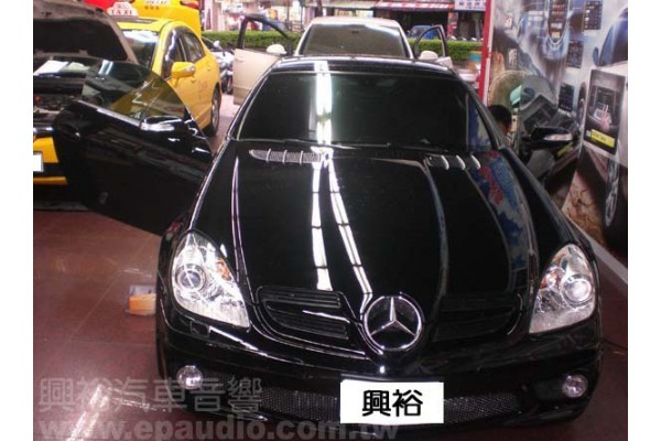 【BENZ 賓士】SLK55 安裝喇叭 | 重低音