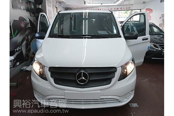 【BENZ 賓士】VITO 安裝 專款螢幕主機 | 數位 | 倒車