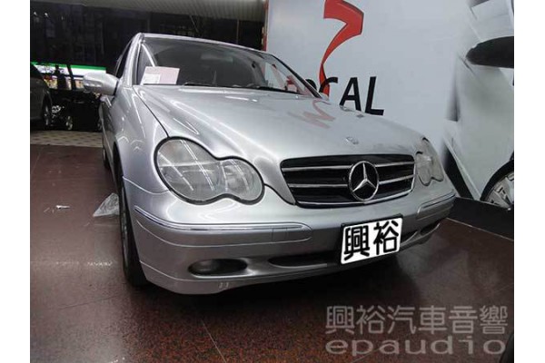 【BENZ W203】C240 安裝 專款螢幕主機 | 數位電視