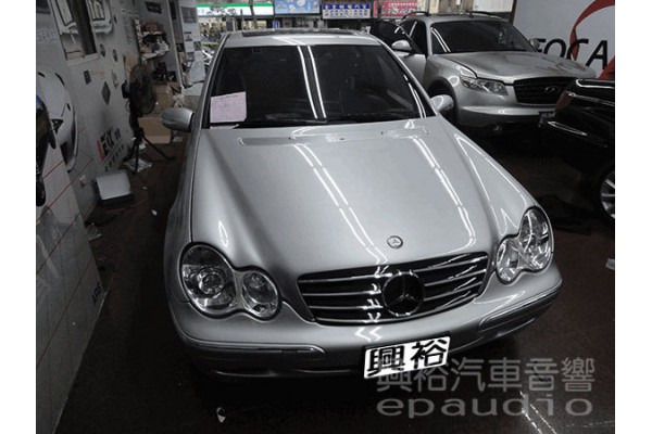 【BENZ W203】裝 專款螢幕主機 | 數位電視 | 倒車