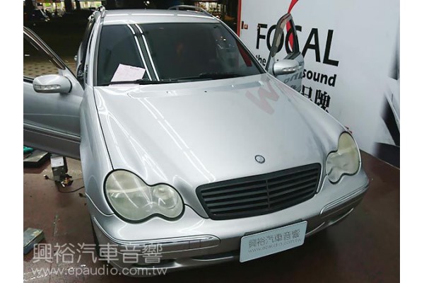 【BENZ W203】C320 安裝 音響主機 | 擴大機