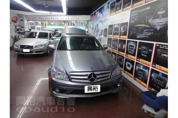 【BENZ C300】安裝行車記錄器