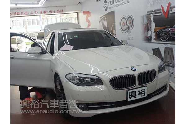 【BMW 5系列 F10】520i  安裝 rainbow BMW專用分離式喇叭IL-C8.3 F |  F10專用電動尾門