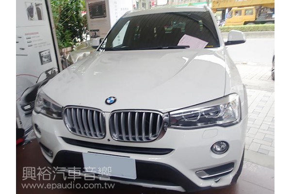 【BMW X3】 安裝 觸控面板 | 導航 | 介面