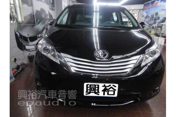 【TOYOTA 豐田】SIENNA 安裝 分割行車記錄器 | 抬頭顯示器