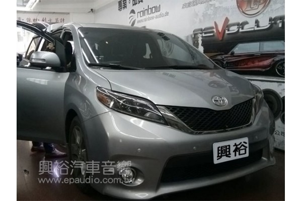 【TOYOTA 豐田】SIENNA 安裝 全景通環景系統 | 測速器