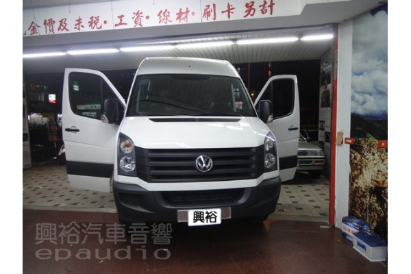 【VW 福斯】Crafter 保母車 安裝 螢幕主機 | 倒車鏡頭